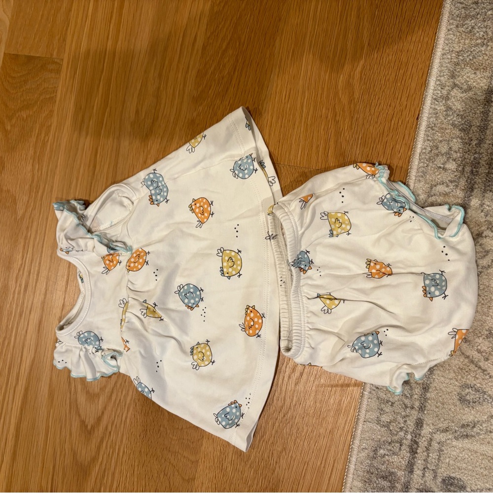 Charming Chicken Print Baby Set